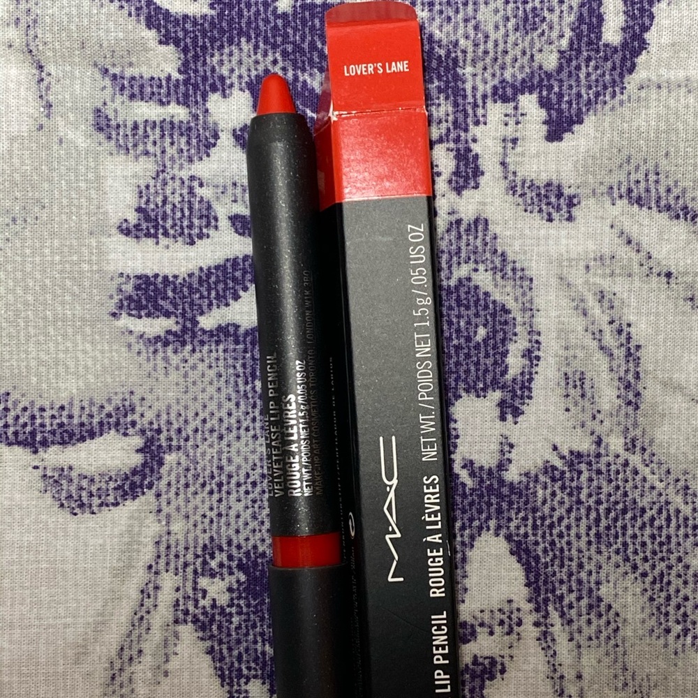 MAC Lover's Lane Velvetease Lip Pencil